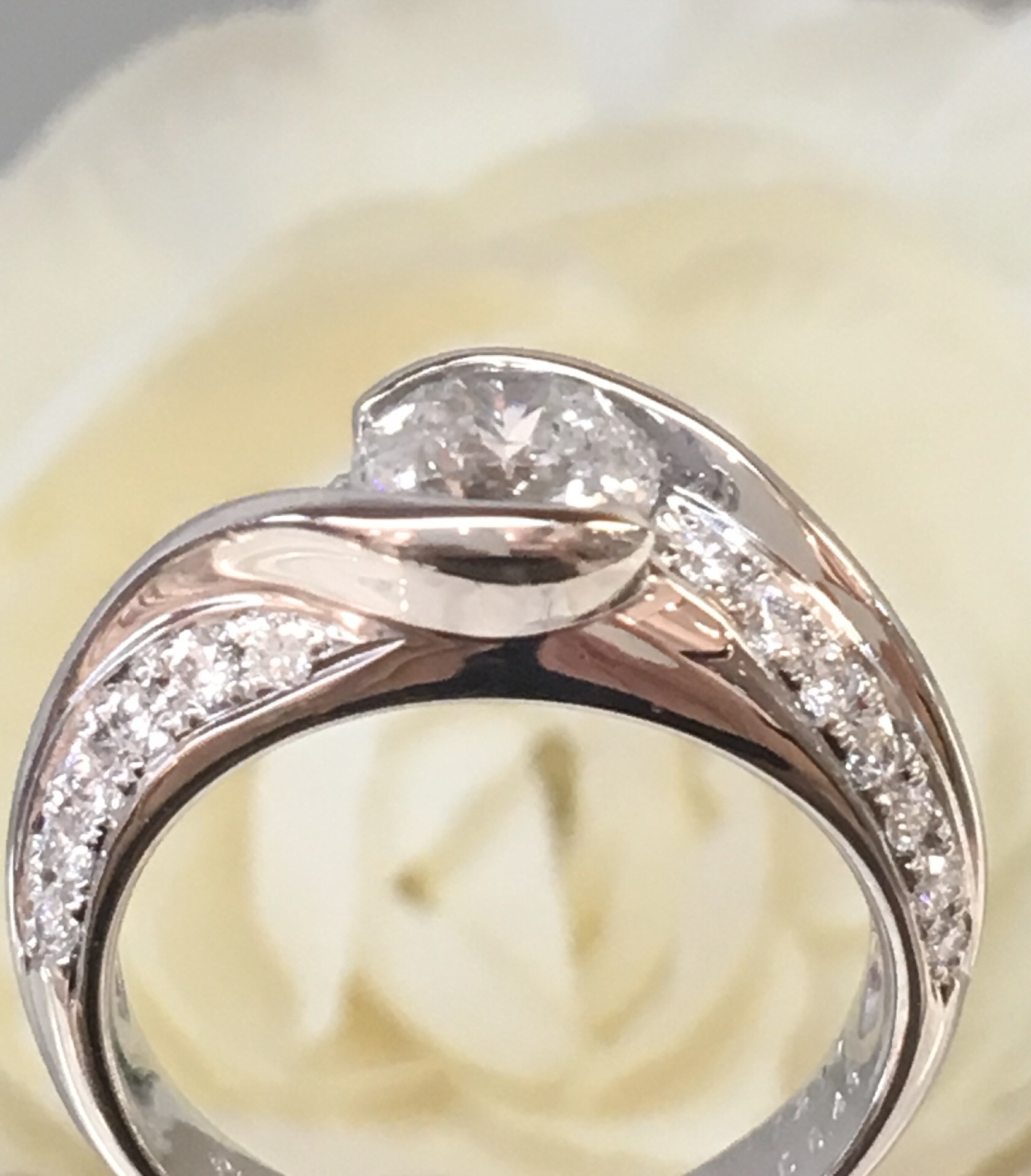 引っかかりのない大粒ダイヤリング | 京都で婚約指輪・結婚指輪 ...