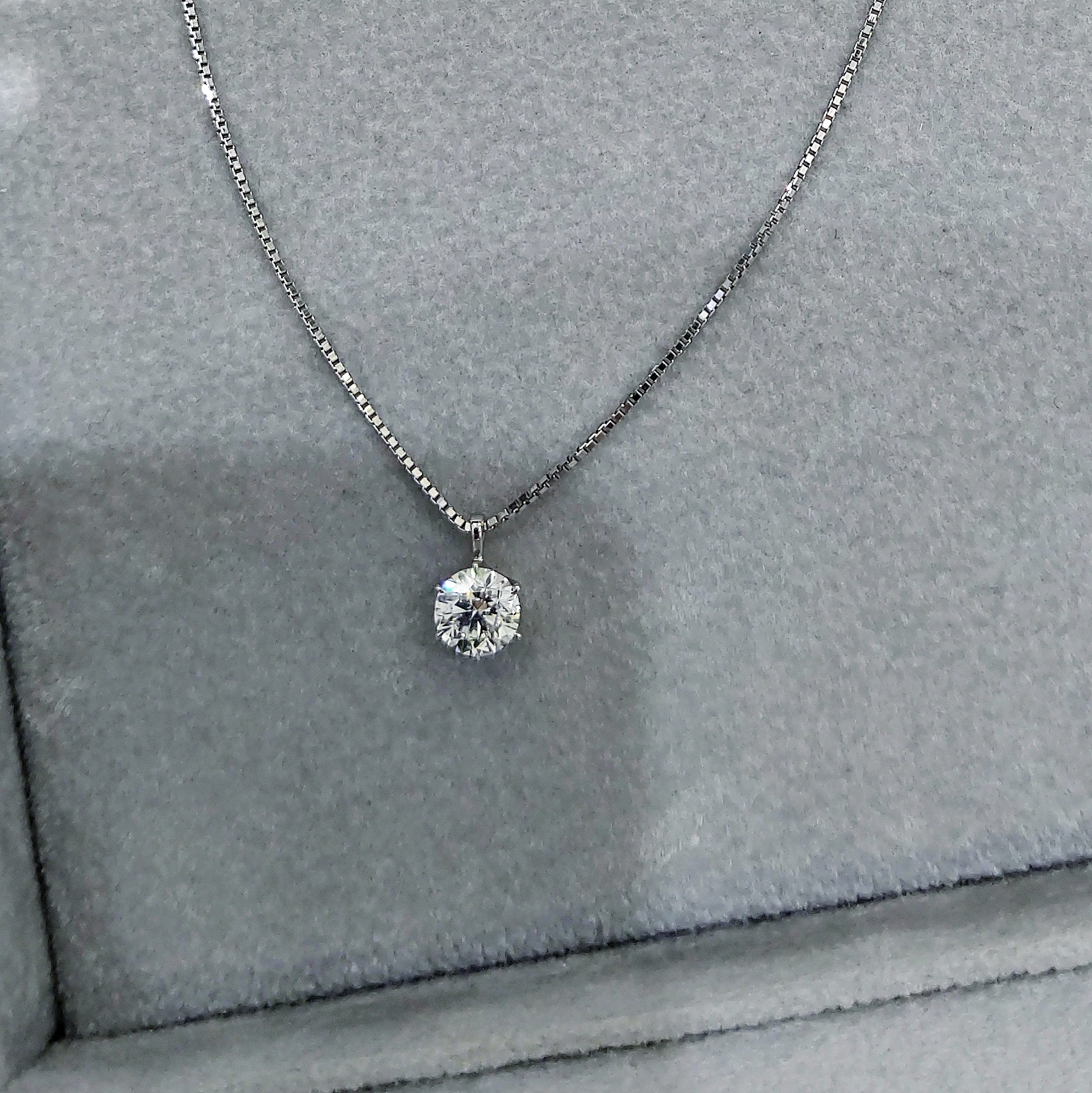 【公式】アクセサリー0.7カラットの一粒ダイヤネックレスが入荷致しました！ | 京都で婚約